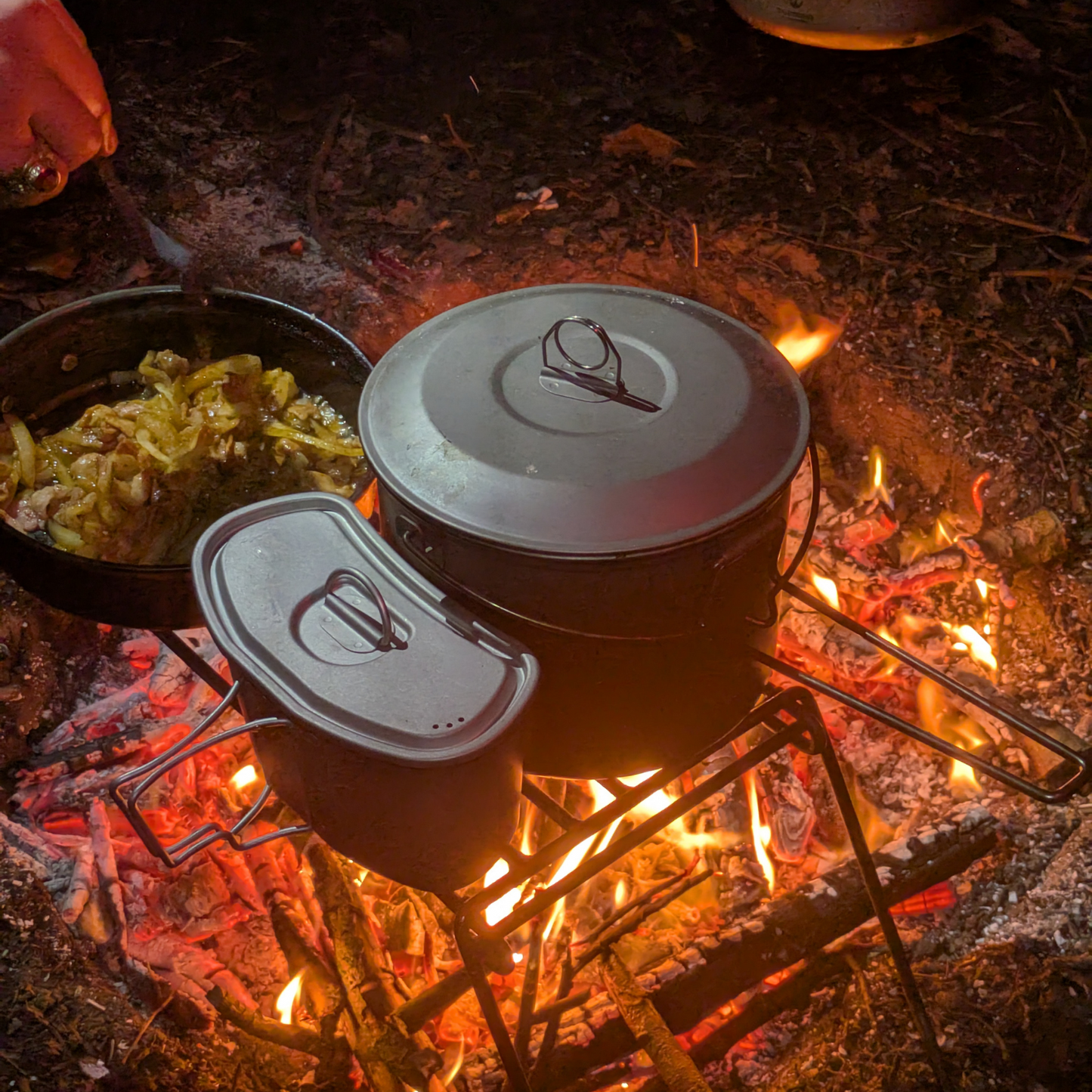 SilverAnt Large Titanium Camping Pot with Lid 2L/67.63 fl oz