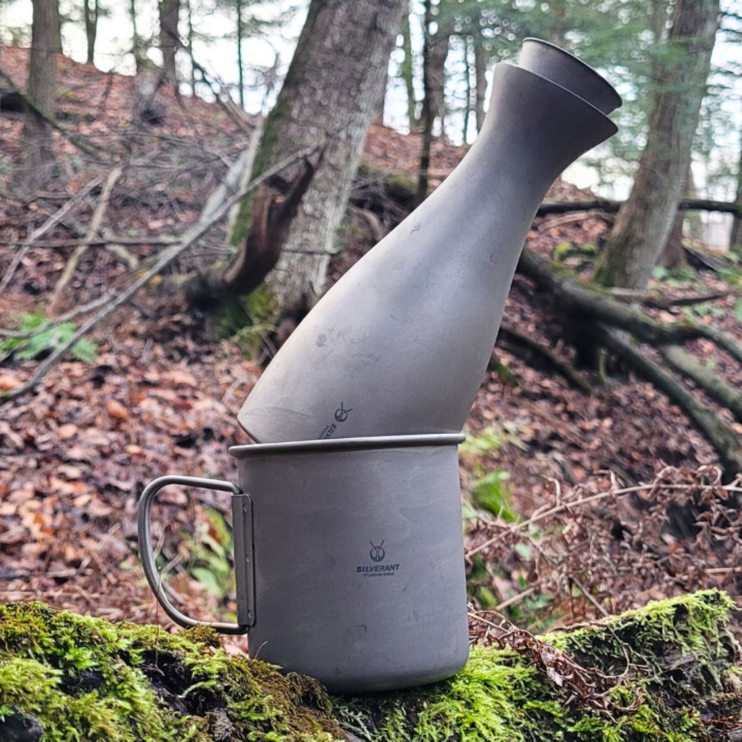 Titanium Sake Bottle 330ml/10.5 fl oz with titanium cup