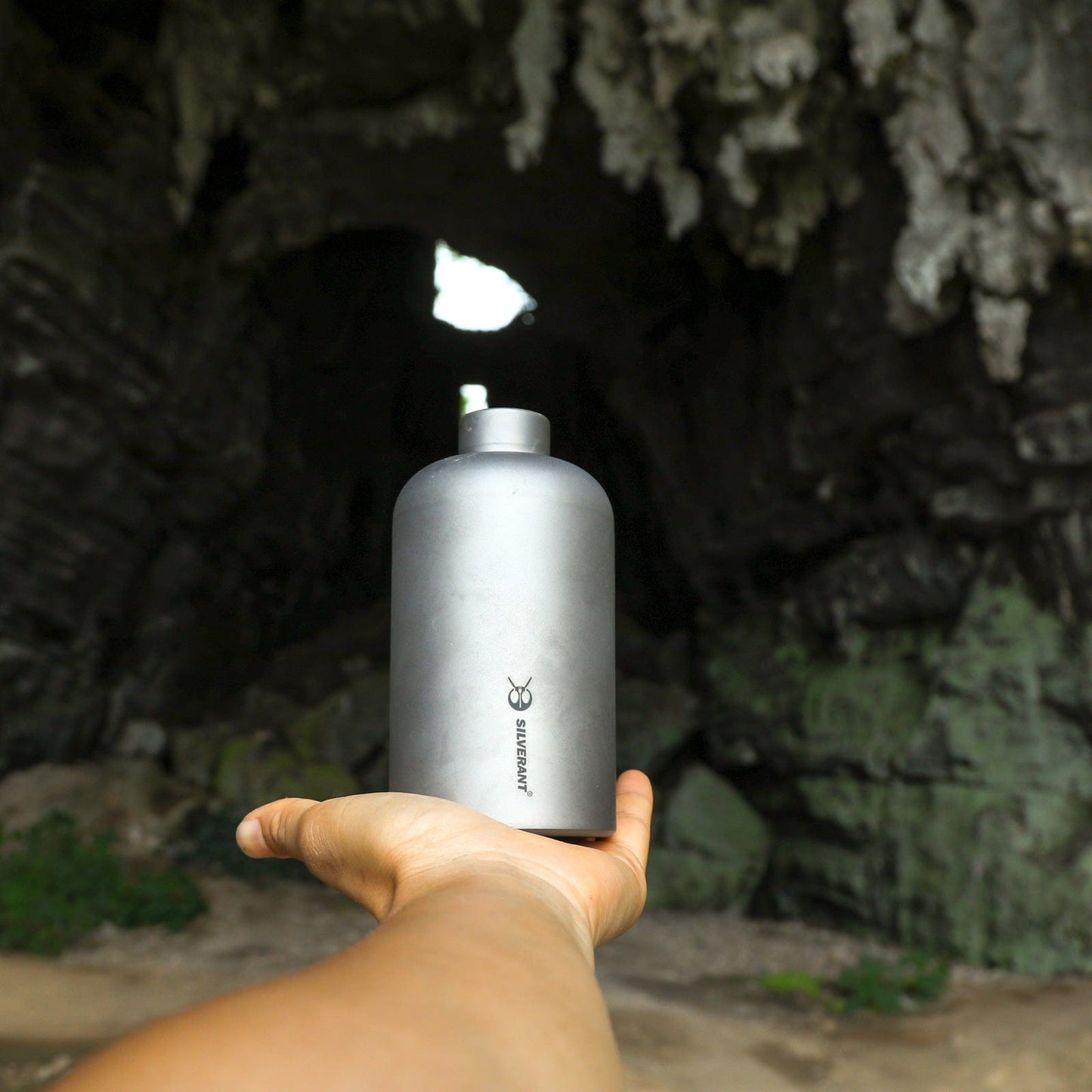 
                  
                    Ultralight Titanium Water Bottle 400ml/14 fl oz - SilverAnt Outdoors
                  
                