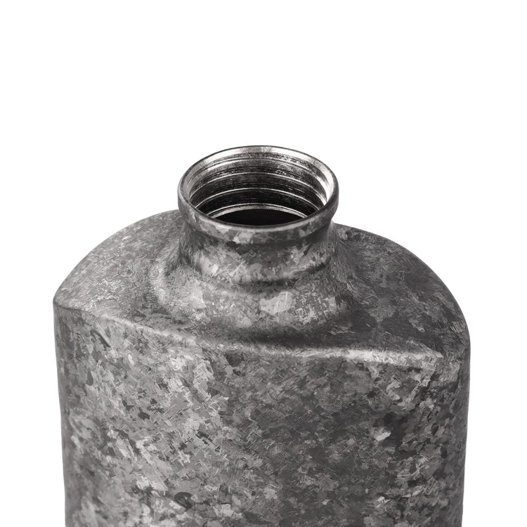 
                  
                    SilverAnt Ultralight Titanium Water Bottle 800ml/28.16 fl oz - Slim - Crystallized Black
                  
                