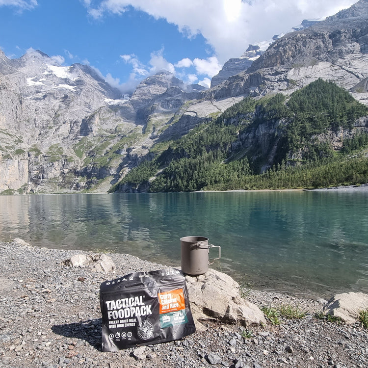 
                  
                    Titanium Pot 750ml/25 fl oz with Lid and Bail Handle - SilverAnt Outdoors
                  
                