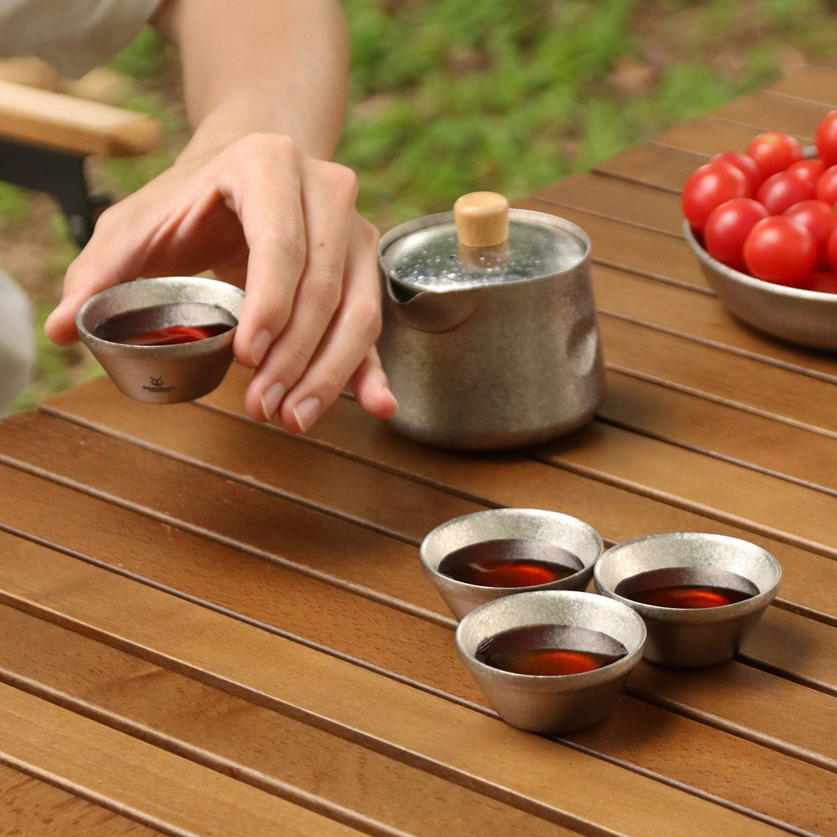 SilverAnt Crystallized Titanium Breeze Travel Teapot & Cups Set - actual product photo, lifestyle shot, real life use, in use