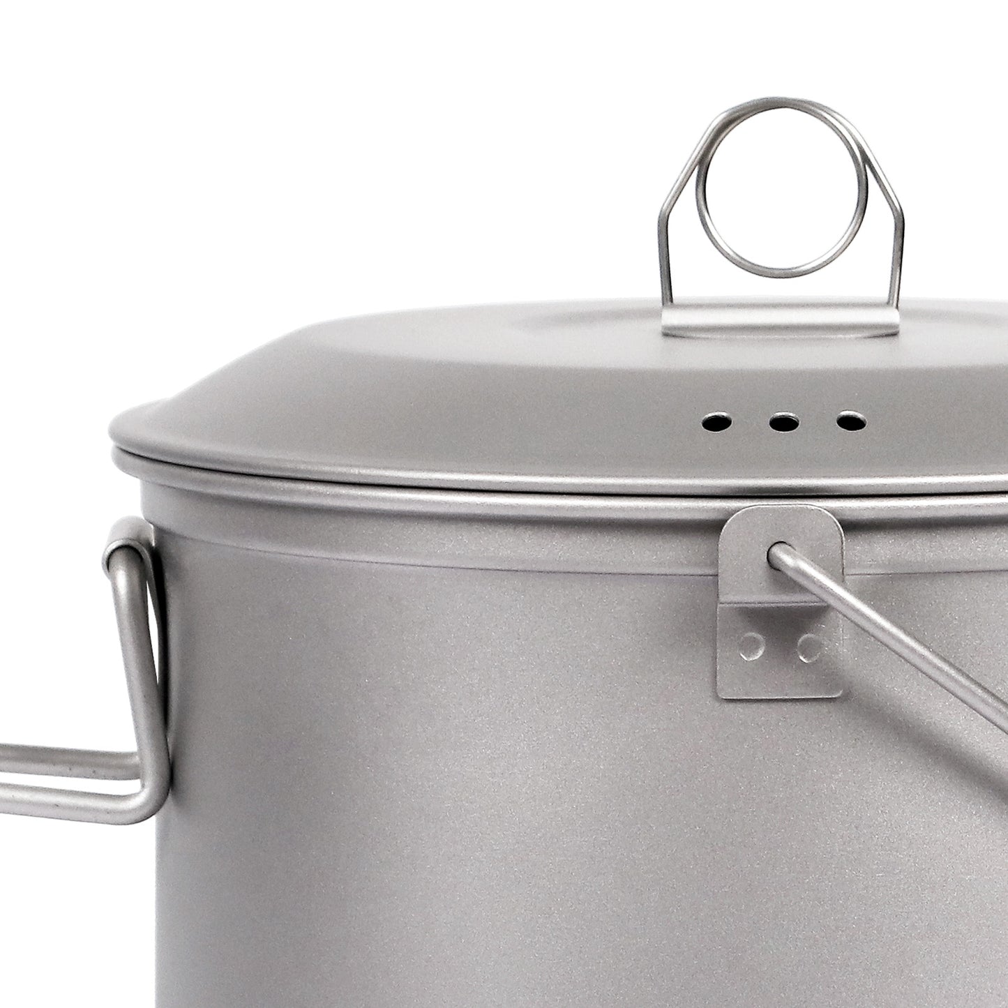SilverAnt Large Titanium Camping Pot with Lid 2L/67.63 fl oz