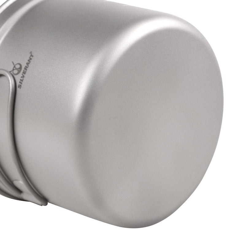 
                  
                    SilverAnt Ultralight 3-Piece Titanium Camping Cookware Set - Camping Pot 750ml/26.3 fl oz (pot bottom view, close-up of sandblasted finish)
                  
                