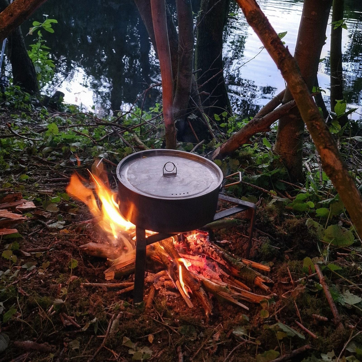 SilverAnt Ultralight Extra Large 2-Piece Titanium Camping Cookware Set With Hanger - In-Use (the pot placed on the tripod stand)