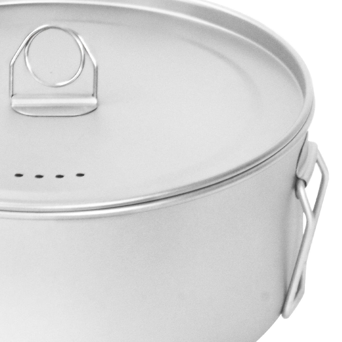 SilverAnt Ultralight Large 2-Piece Titanium Pot & Pan Camping Cookware Set - Camping Pot With Lid 2100ml/73.9 fl oz (Close-up, sandblasted finish)