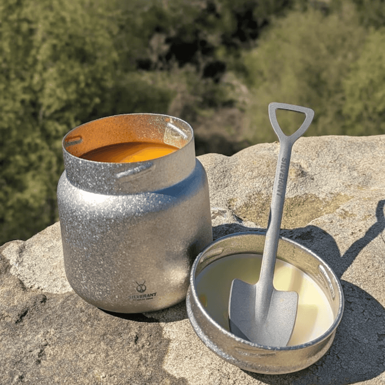 
                  
                    SilverAnt Ultralight Leakproof Titanium Container 280ml / 9.47 fl oz Crystallized (actual product photo, lifestyle shot)
                  
                