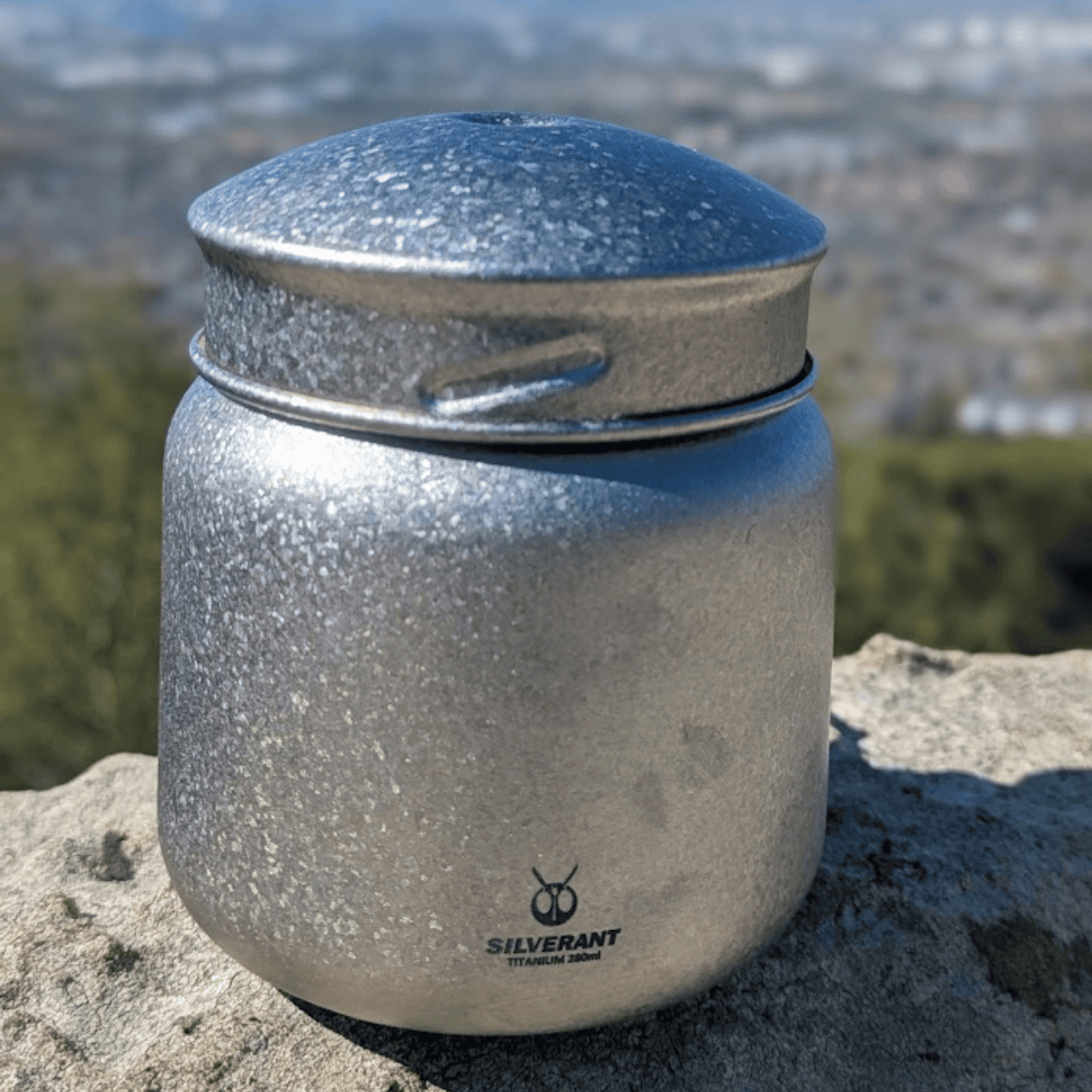 SilverAnt Ultralight Leakproof Titanium Container 280ml / 9.47 fl oz Crystallized - actual product photo, close-up, lifestyle shot