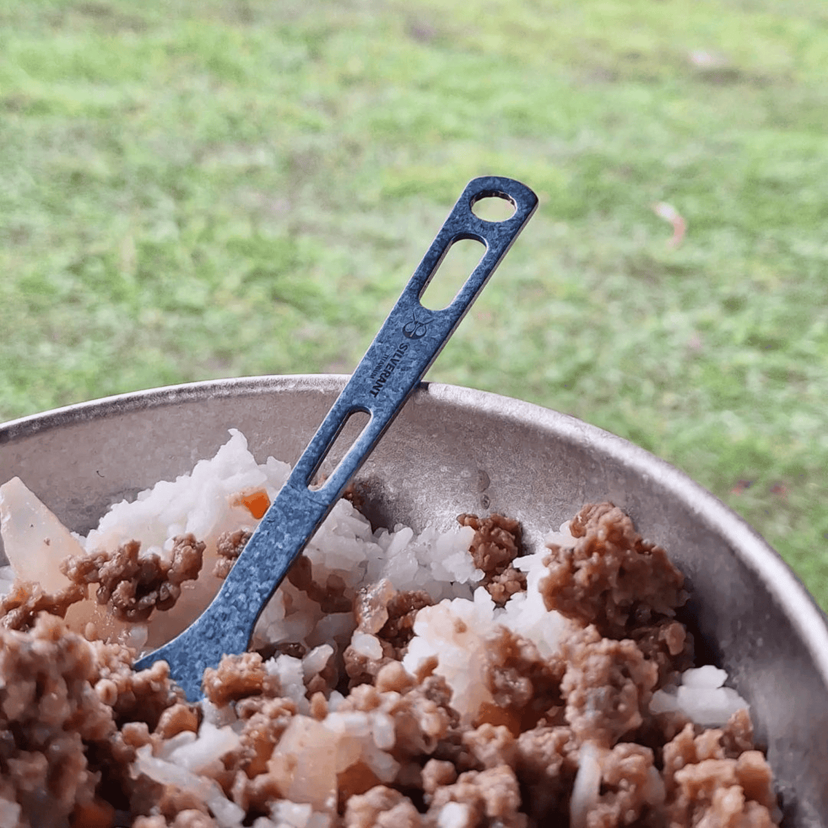 SilverAnt Ultralight Titanium 3-Piece Cutlery Set (Kinfe, Fork, and Spoon) Anodized Blue - actual product photo