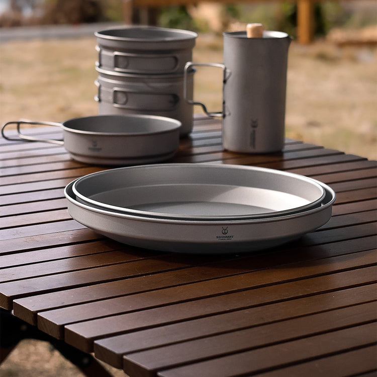 
                  
                    SilverAnt Ultralight Titanium Camping Plates -  900ml/30.43 fl oz & 1200ml/40.57 fl oz - In-Use (Lifestyle photo)
                  
                