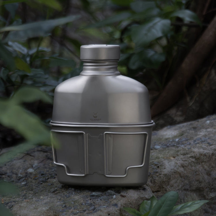 
                  
                    SilverAnt Ultralight Titanium Canteen Military Mess Kit - In-Use (lifestyle photo, actual product photo, silverant military mess kit)
                  
                