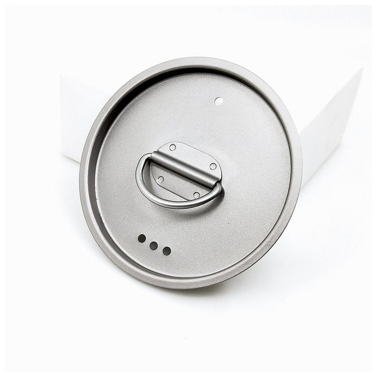 
                  
                    SilverAnt Ultralight Titanium Cup With Lid 4 Sizes - 600ml - Top angle view of lid, details
                  
                