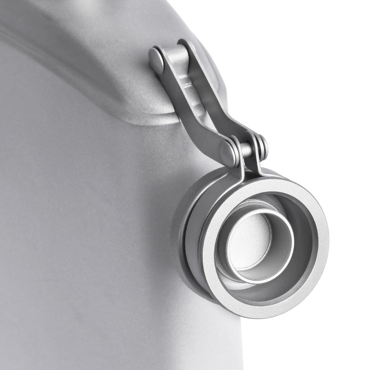 SilverAnt Ultralight Titanium Hip Flask & Funnel - close-up of lid