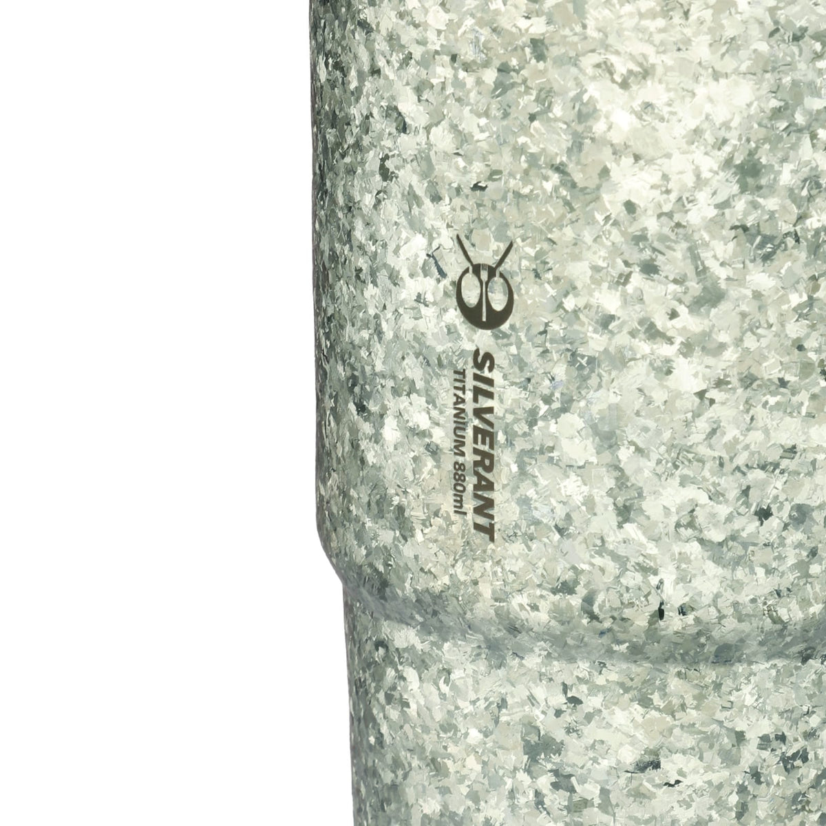 SilverAnt Crystallized Titanium Insulated Tumbler 880ml / 29.76 fl oz - Seafoam Green (close-up of anodized green finish, silverant branding)