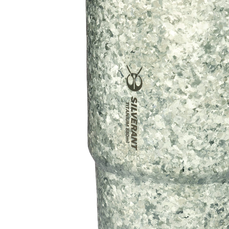 
                  
                    SilverAnt Crystallized Titanium Insulated Tumbler 880ml / 29.76 fl oz - Seafoam Green (close-up of anodized green finish, silverant branding)
                  
                