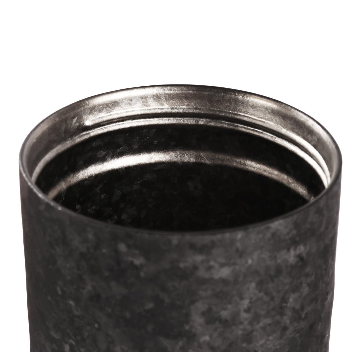 SilverAnt Ultralight Titanium Insulated Tumblers 880ml / 29.76 fl oz – Elegant Black (close-up of rim/mouth)