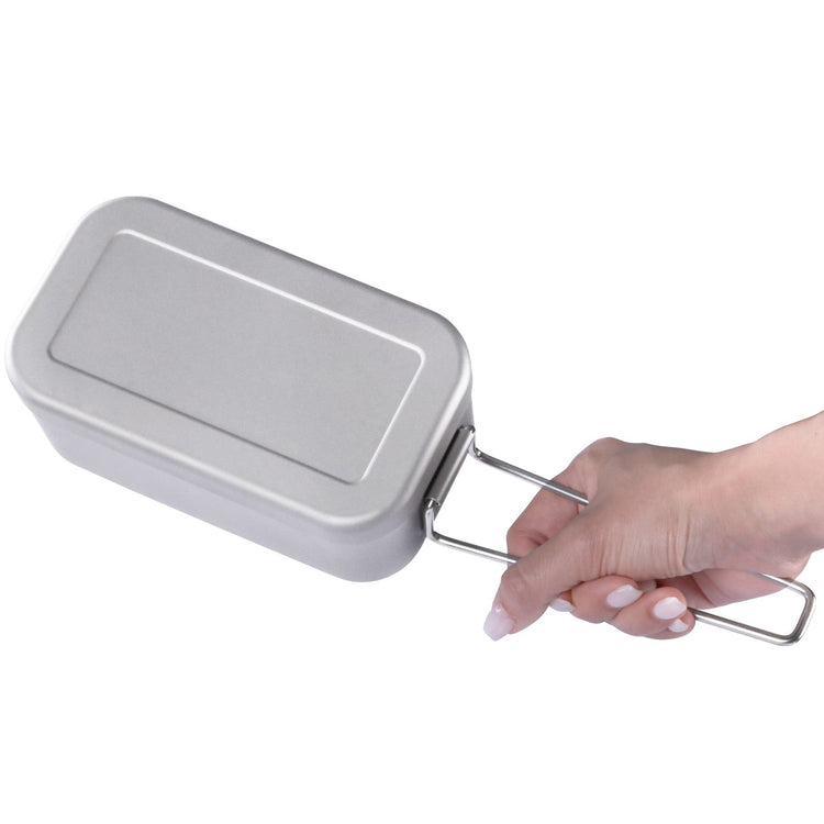
                  
                    SilverAnt Ultralight Titanium Mess Tins - held in hand
                  
                