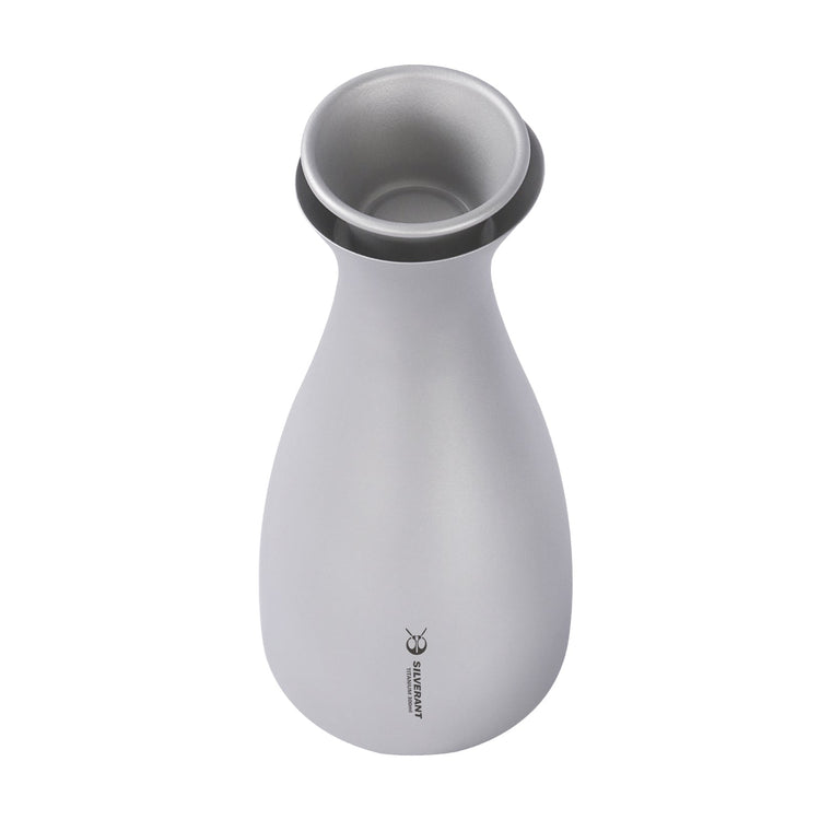 
                  
                    SilverAnt Ultralight Titanium Sake Bottle 330ml/10.5 fl oz top angle view
                  
                