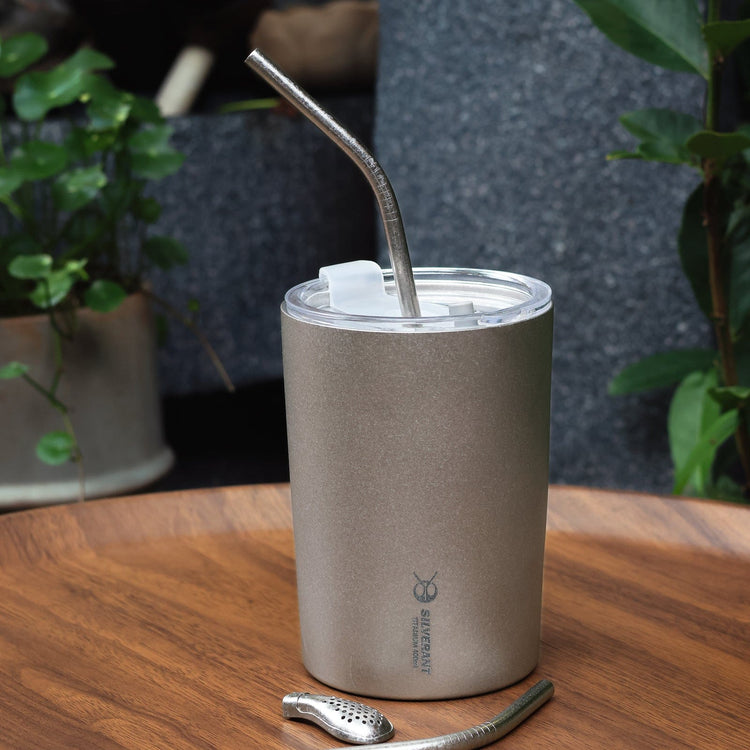 
                  
                    SilverAnt Ultralight Titanium Straw Crystallized - Actual product photo, in use on a SilverAnt Titanium Cup, Lifestyle shot
                  
                