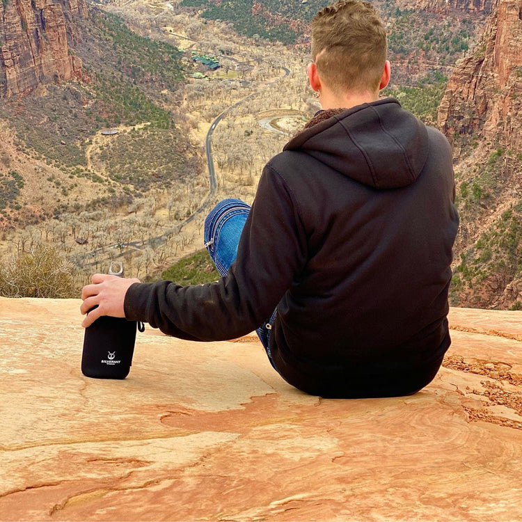 
                  
                    SilverAnt Ultralight Titanium Water Bottle 600ml/21 fl oz Slim - Sandblasted (Angel Falls, actual product photo, in-use)
                  
                