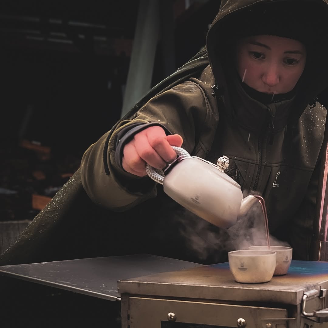 SilverAnt Ultralight Titanium Teapot & Traditional Tea Set 