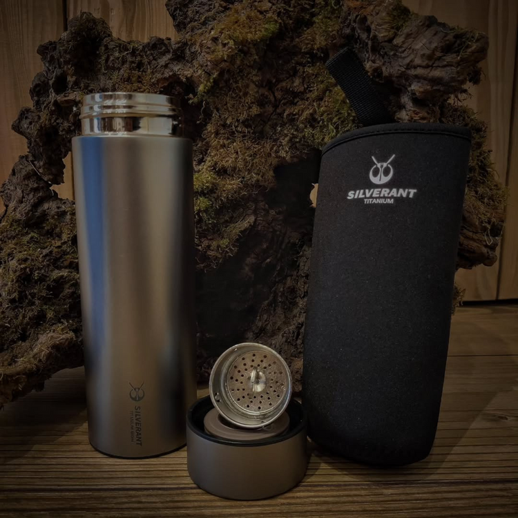 
                  
                    SilverAnt Titanium Double-Wall Insulated Thermos Flask 400ml/14fl oz with a Sandblasted Finish
                  
                
