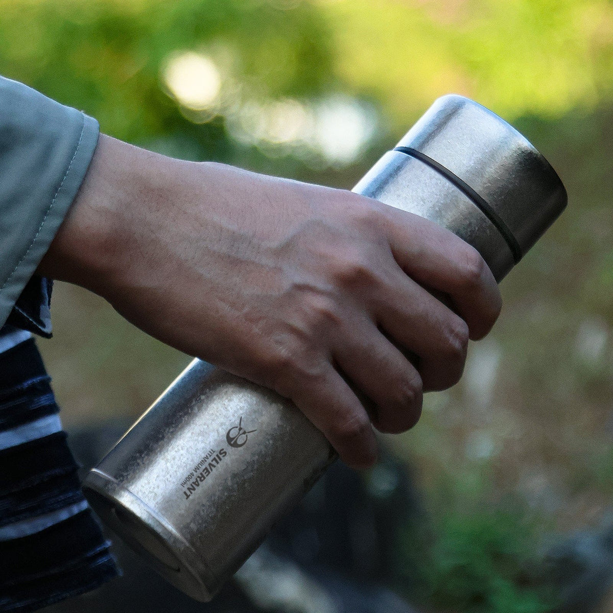 Titanium Double-Wall Insulated Thermos Flask 400ml/14fl oz - Actual product photo, on-hand, crystallized finish