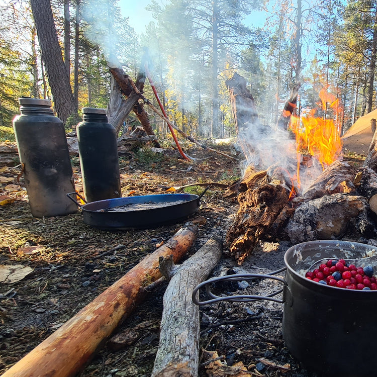 
                  
                    Large Titanium Water Bottle 1200ml/42.2 fl oz - SilverAnt Outdoors
                  
                