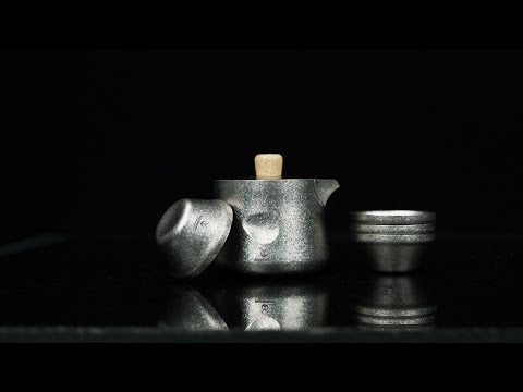 Crystallized Titanium Breeze Travel Teapot & Cups Set