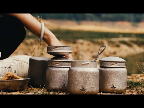 
                  
                    Load and play video in Gallery viewer, SilverAnt Ultralight Watertight Titanium Container – 280ml / 9.47 fl oz
                  
                