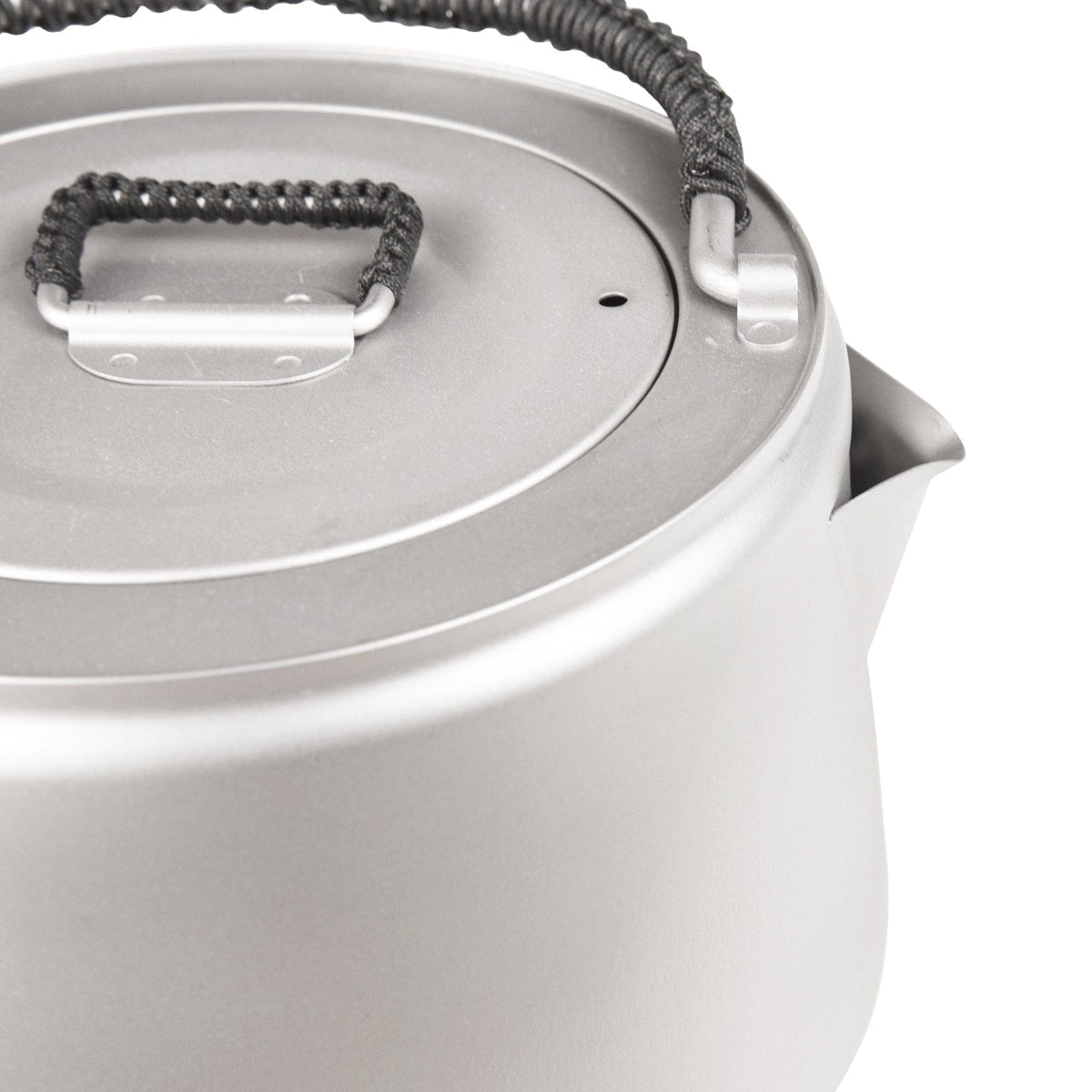 SilverAnt Ultralight Large Titanium Kettle 1400ml/49 fl oz - Close-up of spout, sandblasted finish