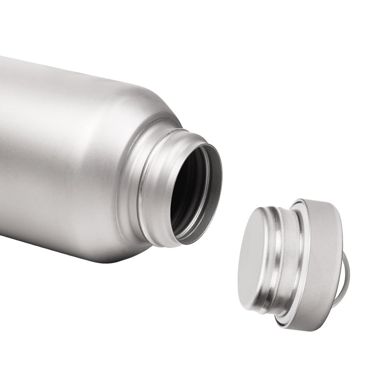 
                  
                    SilverAnt Ultralight Large Titanium Water Bottle With Titanium Cup - Large 1200ml/42.2 fl oz close-up of lid, unscrewed
                  
                