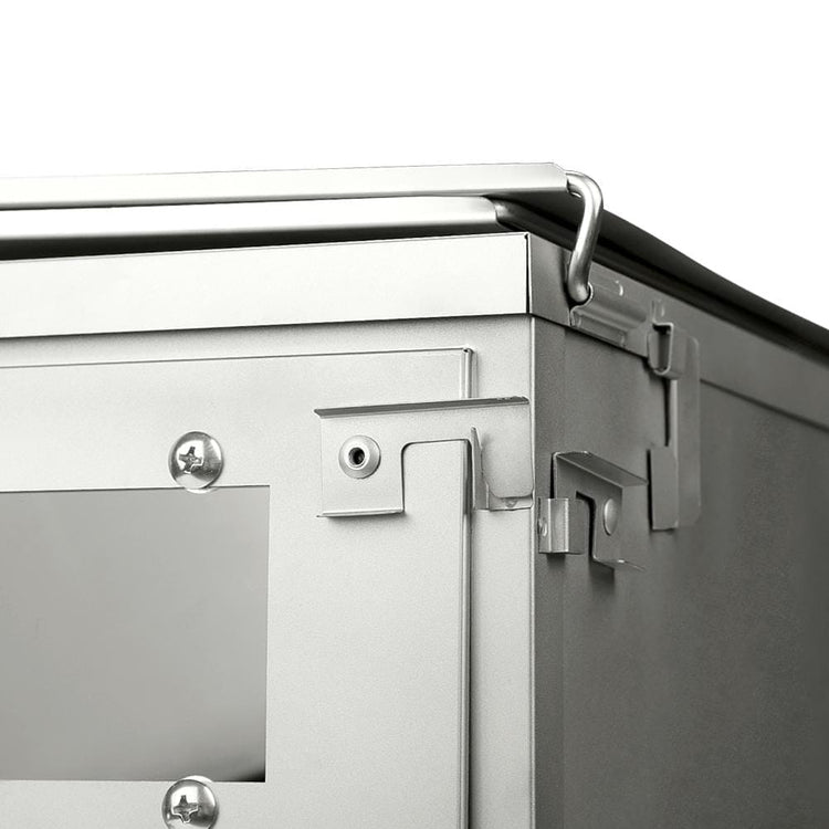 
                  
                    SilverAnt Ultralight Titanium Large Foldable Wood Burning Stove - Close-up of Wood Stove's corner 
                  
                