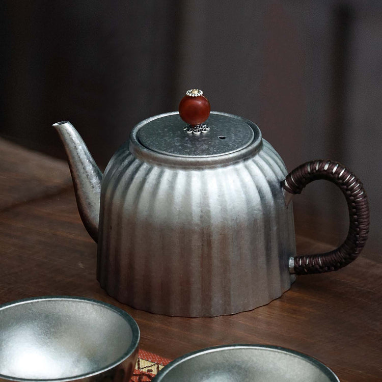 
                  
                    SilverAnt Ultralight Titanium Pour Over Tea Pot with Black Braided Handle and Ornate Wooden Lid Handle - Lifestyle shot, Actual product photo
                  
                