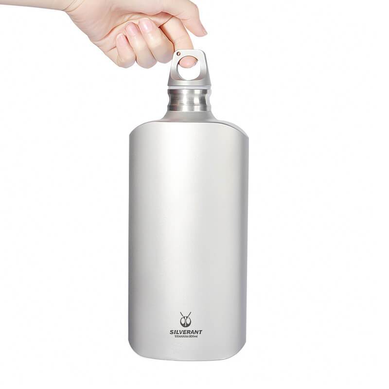 SilverAnt Ultralight Titanium Water Bottle 800ml/28.16 fl oz (Slim) - Sandblasted (held by hand, to scale)